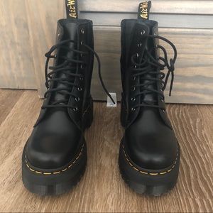 Dr. Martens jadon platform boot